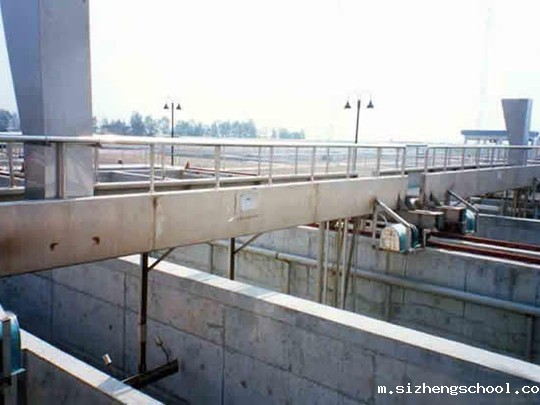 HJX型桁车式吸泥机